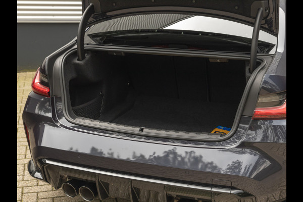 BMW 3 Serie M3 Competition - Individual ''Macao Blue'' - Carbon Brakes - Full Carbon BMW 3 Serie M3 Competition - Individual ''Macao Blue'' - Carbon Brakes - Full Carbon