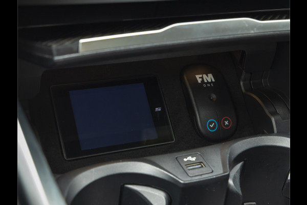 BMW 3 Serie M3 Competition - Individual ''Macao Blue'' - Carbon Brakes - Full Carbon BMW 3 Serie M3 Competition - Individual ''Macao Blue'' - Carbon Brakes - Full Carbon