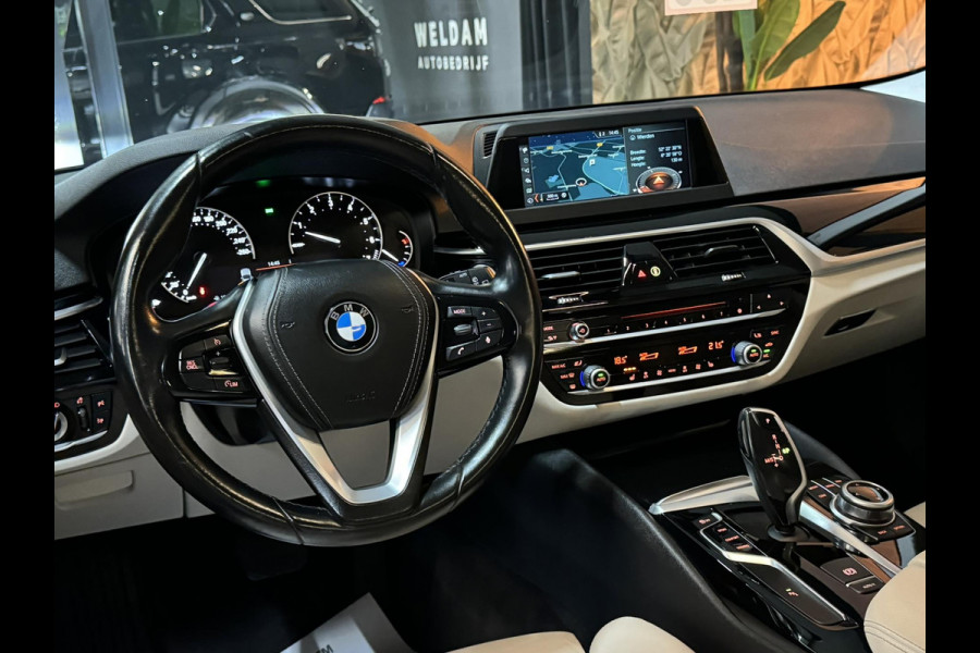 BMW 5 Serie Touring 530i Sport Line Garantie LED Leder Elek. Achterklep Keyless Stoelvw Navi DAB PDC Cruise Clima