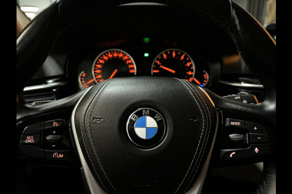 BMW 5 Serie Touring 530i Sport Line Garantie LED Leder Elek. Achterklep Keyless Stoelvw Navi DAB PDC Cruise Clima