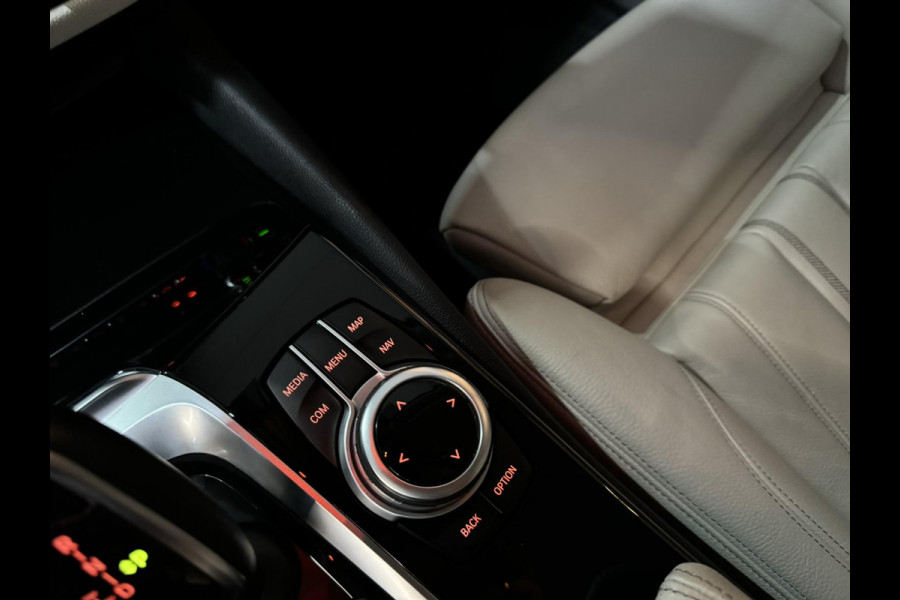 BMW 5 Serie Touring 530i Sport Line Garantie LED Leder Elek. Achterklep Keyless Stoelvw Navi DAB PDC Cruise Clima