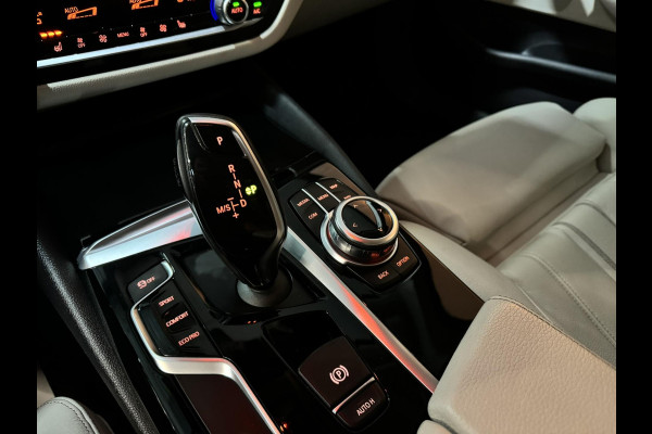 BMW 5 Serie Touring 530i Sport Line Garantie LED Leder Elek. Achterklep Keyless Stoelvw Navi DAB PDC Cruise Clima