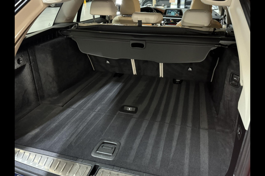 BMW 5 Serie Touring 530i Sport Line Garantie LED Leder Elek. Achterklep Keyless Stoelvw Navi DAB PDC Cruise Clima