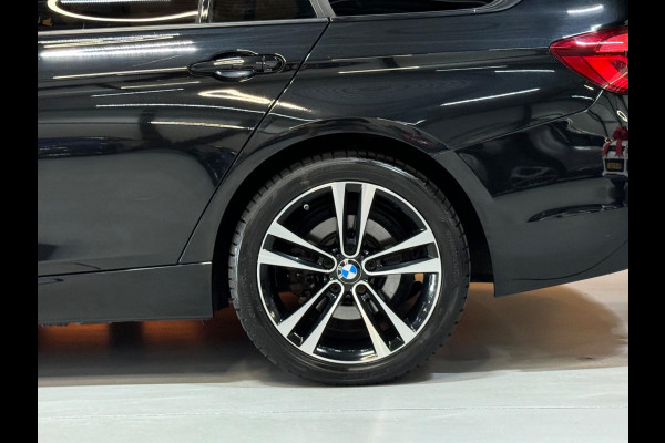 BMW 3 Serie Touring 320i xDrive Edition Sport Line Shadow Executive Garantie Head-Up Pano Camera Elek Achterklep Cruise Rijklaar