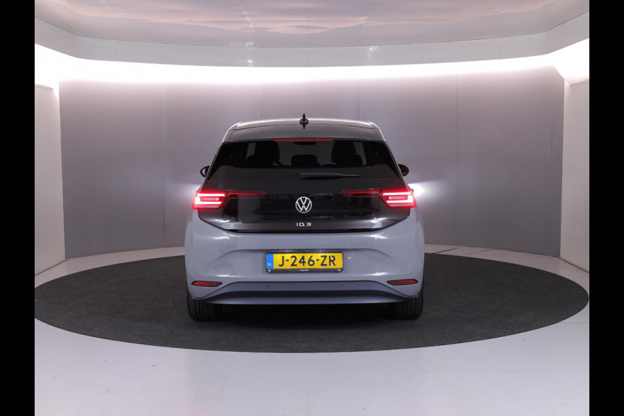Volkswagen ID.3 First Max 58 kWh 204 pk | Navigatie | Panoramadak | Trekhaak (afneembaar) | Parkeersensoren | Achteruitrijcamera | Matrix LED koplampen | Volkswagen ID.3 First Max 58 kWh 204 pk | Navigatie | Panoramadak | Trekhaak (afneembaar) | Parkeersensoren | Achteruitrijcamera | Matrix LED koplampen |