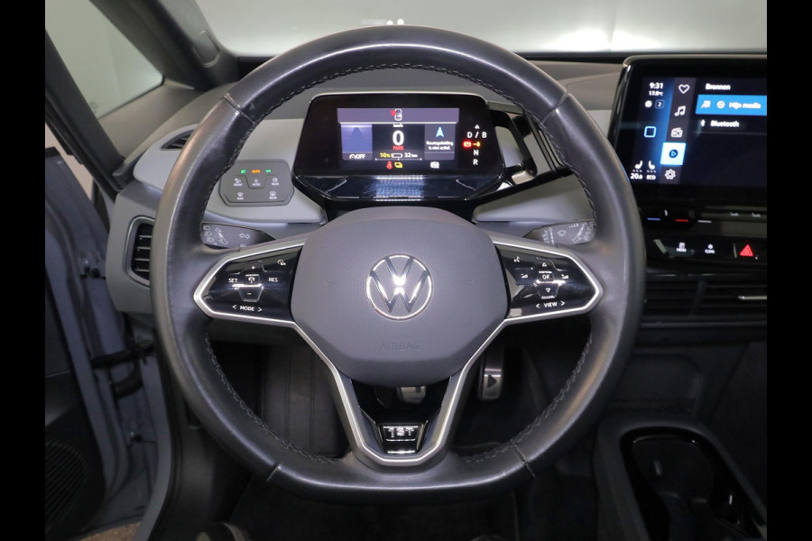 Volkswagen ID.3 First Max 58 kWh 204 pk | Navigatie | Panoramadak | Trekhaak (afneembaar) | Parkeersensoren | Achteruitrijcamera | Matrix LED koplampen | Volkswagen ID.3 First Max 58 kWh 204 pk | Navigatie | Panoramadak | Trekhaak (afneembaar) | Parkeersensoren | Achteruitrijcamera | Matrix LED koplampen |