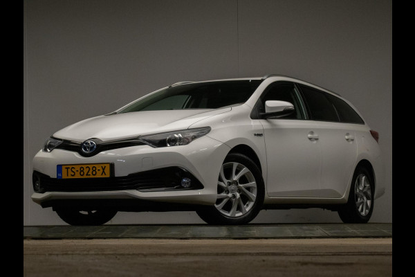 Toyota Auris Touring Sports 1.8 Hybrid Dynamic Go Sport (NAVI,CAMERA,CLIMATE,CRUISE,PDC,GETINT,DAB,SPORTSTOELEN,LM VELGEN) Toyota Auris Touring Sports 1.8 Hybrid Dynamic Go Sport (NAVI,CAMERA,CLIMATE,CRUISE,PDC,GETINT,DAB,SPORTSTOELEN,LM VELGEN)