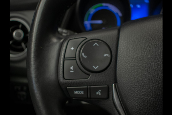 Toyota Auris Touring Sports 1.8 Hybrid Dynamic Go Sport (NAVI,CAMERA,CLIMATE,CRUISE,PDC,GETINT,DAB,SPORTSTOELEN,LM VELGEN) Toyota Auris Touring Sports 1.8 Hybrid Dynamic Go Sport (NAVI,CAMERA,CLIMATE,CRUISE,PDC,GETINT,DAB,SPORTSTOELEN,LM VELGEN)