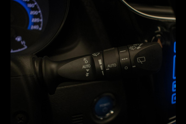 Toyota Auris Touring Sports 1.8 Hybrid Dynamic Go Sport (NAVI,CAMERA,CLIMATE,CRUISE,PDC,GETINT,DAB,SPORTSTOELEN,LM VELGEN) Toyota Auris Touring Sports 1.8 Hybrid Dynamic Go Sport (NAVI,CAMERA,CLIMATE,CRUISE,PDC,GETINT,DAB,SPORTSTOELEN,LM VELGEN)