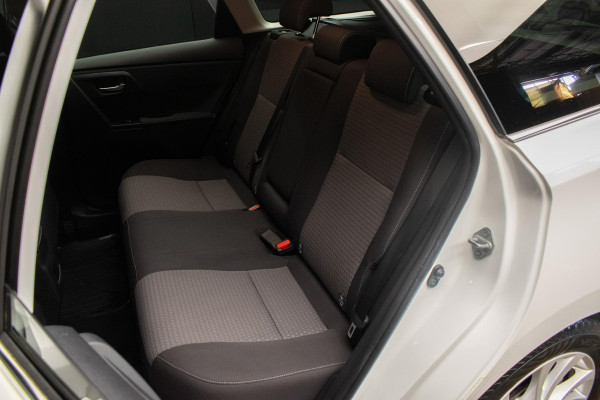 Toyota Auris Touring Sports 1.8 Hybrid Dynamic Go Sport (NAVI,CAMERA,CLIMATE,CRUISE,PDC,GETINT,DAB,SPORTSTOELEN,LM VELGEN) Toyota Auris Touring Sports 1.8 Hybrid Dynamic Go Sport (NAVI,CAMERA,CLIMATE,CRUISE,PDC,GETINT,DAB,SPORTSTOELEN,LM VELGEN)