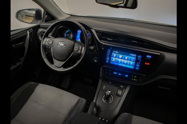 Toyota Auris Touring Sports 1.8 Hybrid Dynamic Go Sport (NAVI,CAMERA,CLIMATE,CRUISE,PDC,GETINT,DAB,SPORTSTOELEN,LM VELGEN) Toyota Auris Touring Sports 1.8 Hybrid Dynamic Go Sport (NAVI,CAMERA,CLIMATE,CRUISE,PDC,GETINT,DAB,SPORTSTOELEN,LM VELGEN)
