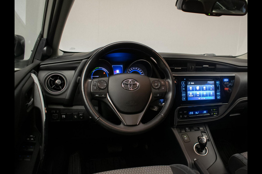 Toyota Auris Touring Sports 1.8 Hybrid Dynamic Go Sport (NAVI,CAMERA,CLIMATE,CRUISE,PDC,GETINT,DAB,SPORTSTOELEN,LM VELGEN) Toyota Auris Touring Sports 1.8 Hybrid Dynamic Go Sport (NAVI,CAMERA,CLIMATE,CRUISE,PDC,GETINT,DAB,SPORTSTOELEN,LM VELGEN)