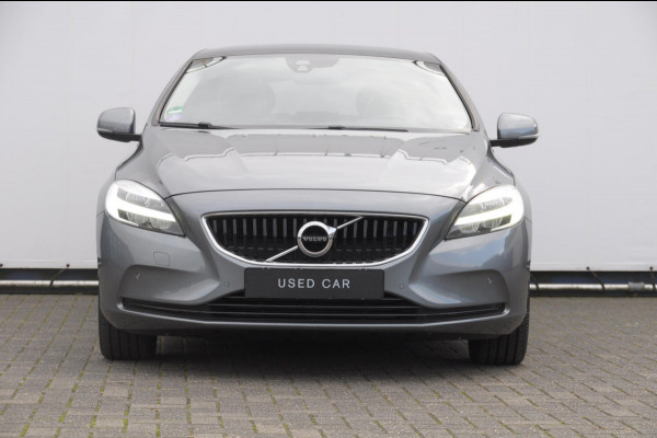 Volvo V40 T3 152PK Dynamic Edition / Cruise control / Panoramadak / Parkeeren met camera / Harman kardon audio / Standkachel / Stoelverwarming Volvo V40 T3 152PK Dynamic Edition / Cruise control / Panoramadak / Parkeeren met camera / Harman kardon audio / Standkachel / Stoelverwarming