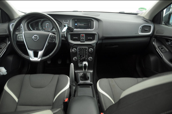 Volvo V40 T3 152PK Dynamic Edition / Cruise control / Panoramadak / Parkeeren met camera / Harman kardon audio / Standkachel / Stoelverwarming Volvo V40 T3 152PK Dynamic Edition / Cruise control / Panoramadak / Parkeeren met camera / Harman kardon audio / Standkachel / Stoelverwarming