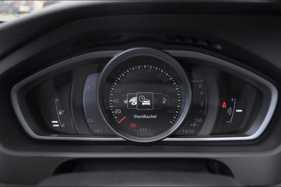 Volvo V40 T3 152PK Dynamic Edition / Cruise control / Panoramadak / Parkeeren met camera / Harman kardon audio / Standkachel / Stoelverwarming Volvo V40 T3 152PK Dynamic Edition / Cruise control / Panoramadak / Parkeeren met camera / Harman kardon audio / Standkachel / Stoelverwarming