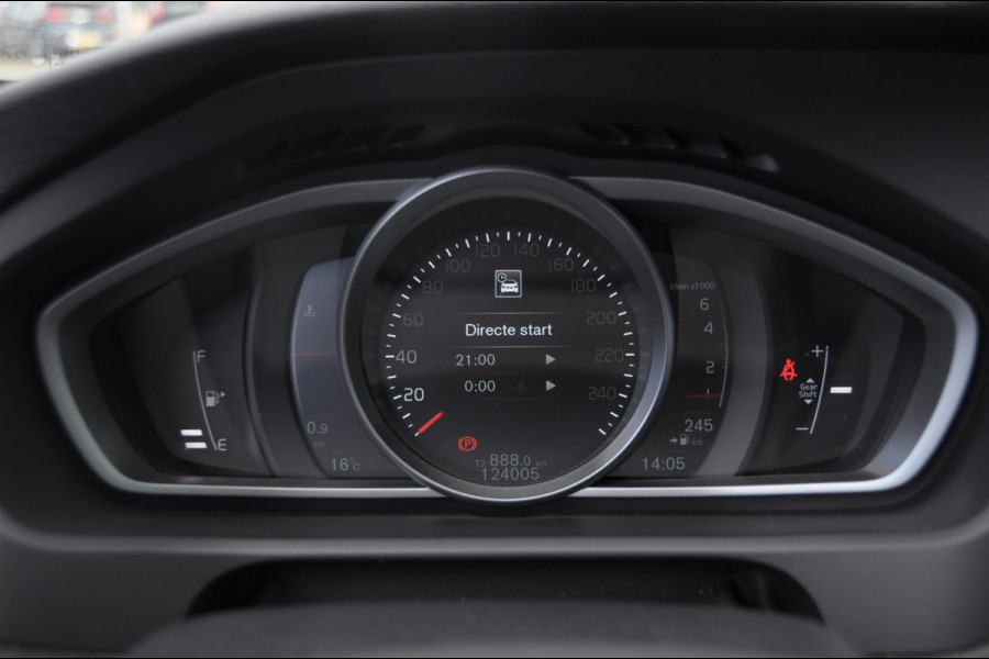Volvo V40 T3 152PK Dynamic Edition / Cruise control / Panoramadak / Parkeeren met camera / Harman kardon audio / Standkachel / Stoelverwarming Volvo V40 T3 152PK Dynamic Edition / Cruise control / Panoramadak / Parkeeren met camera / Harman kardon audio / Standkachel / Stoelverwarming
