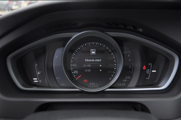 Volvo V40 T3 152PK Dynamic Edition / Cruise control / Panoramadak / Parkeeren met camera / Harman kardon audio / Standkachel / Stoelverwarming Volvo V40 T3 152PK Dynamic Edition / Cruise control / Panoramadak / Parkeeren met camera / Harman kardon audio / Standkachel / Stoelverwarming