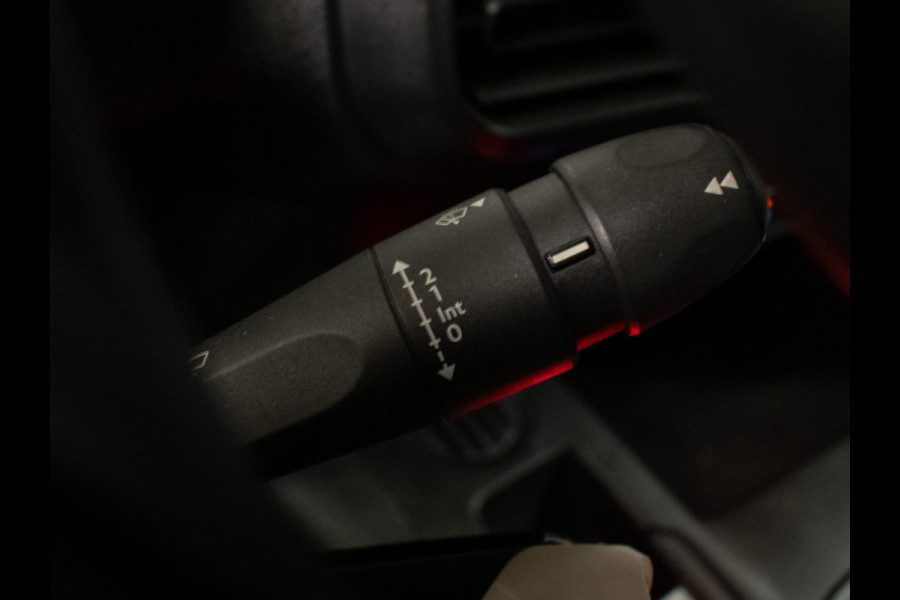 Peugeot Partner 1.5 BlueHDI Premium Sport (CLIMATE,BLUETOOTH,PDC,SCHUIFDEUR,DAB,LED,SPORTSTOELEN,TREKHAAK,NIEUWE APK,NETTE STAAT) Peugeot Partner 1.5 BlueHDI Premium Sport (CLIMATE,BLUETOOTH,PDC,SCHUIFDEUR,DAB,LED,SPORTSTOELEN,TREKHAAK,NIEUWE APK,NETTE STAAT)