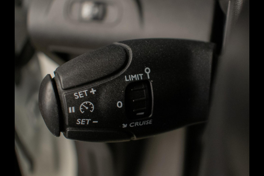 Peugeot Partner 1.5 BlueHDI Premium Sport (CLIMATE,BLUETOOTH,PDC,SCHUIFDEUR,DAB,LED,SPORTSTOELEN,TREKHAAK,NIEUWE APK,NETTE STAAT) Peugeot Partner 1.5 BlueHDI Premium Sport (CLIMATE,BLUETOOTH,PDC,SCHUIFDEUR,DAB,LED,SPORTSTOELEN,TREKHAAK,NIEUWE APK,NETTE STAAT)