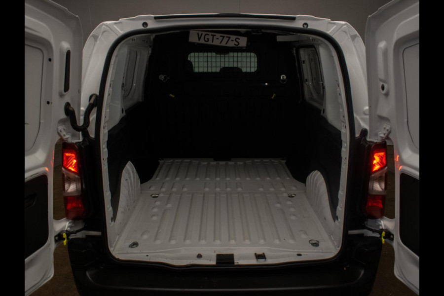 Peugeot Partner 1.5 BlueHDI Premium Sport (CLIMATE,BLUETOOTH,PDC,SCHUIFDEUR,DAB,LED,SPORTSTOELEN,TREKHAAK,NIEUWE APK,NETTE STAAT) Peugeot Partner 1.5 BlueHDI Premium Sport (CLIMATE,BLUETOOTH,PDC,SCHUIFDEUR,DAB,LED,SPORTSTOELEN,TREKHAAK,NIEUWE APK,NETTE STAAT)