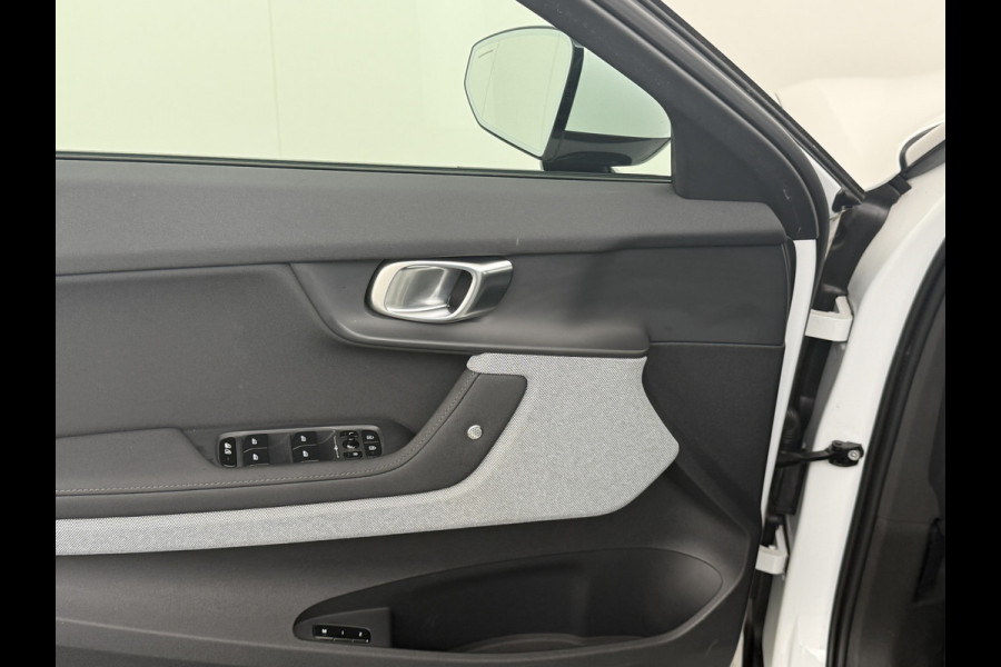 Polestar 2 AUT. 408 pk Long Range Dual Motor SOH 97,5% 78kWh Panorama-Dak Harman&Kardon® Electr.Stoelen Verwarmd+Achterbank+Stuur Adaptive- Verkeersbord detectie Regen-Lichtsensor Virtual-Cockpit Home-Link Bots waarschuwing Autonoom-Rem Lane Assist Keyless Connected 1e Eigenaar Origineel Nederlandse Auto 1.500kg Trekvermogen 660Nm! € 61.000 nieuw! Polestar 2 AUT. 408 pk Long Range Dual Motor SOH 97,5% 78kWh Panorama-Dak Harman&Kardon® Electr.Stoelen Verwarmd+Achterbank+Stuur Adaptive- Verkeersbord detectie Regen-Lichtsensor Virtual-Cockpit Home-Link Bots waarschuwing Autonoom-Rem Lane Assist Keyless Connected 1e Eigenaar Origineel Nederlandse Auto 1.500kg Trekvermogen 660Nm! € 61.000 nieuw!