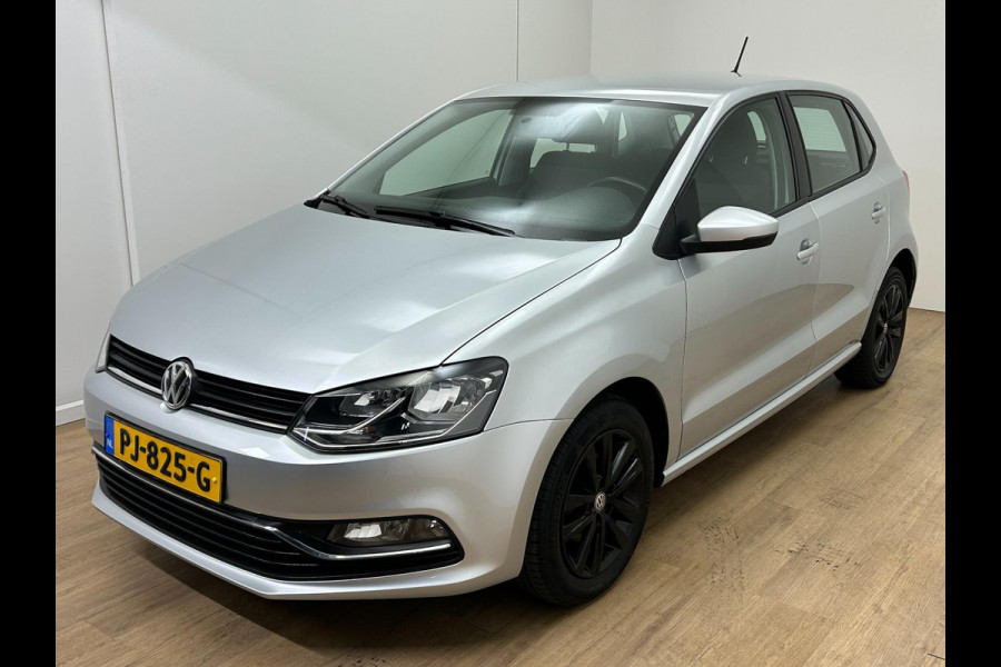 Volkswagen Polo Occasion 1.2 TSI Comfortline | Grijs | Airco | Tweedehands Volkswagen Polo | Zwarte velgen | Carplay Volkswagen Polo Occasion 1.2 TSI Comfortline | Grijs | Airco | Tweedehands Volkswagen Polo | Zwarte velgen | Carplay