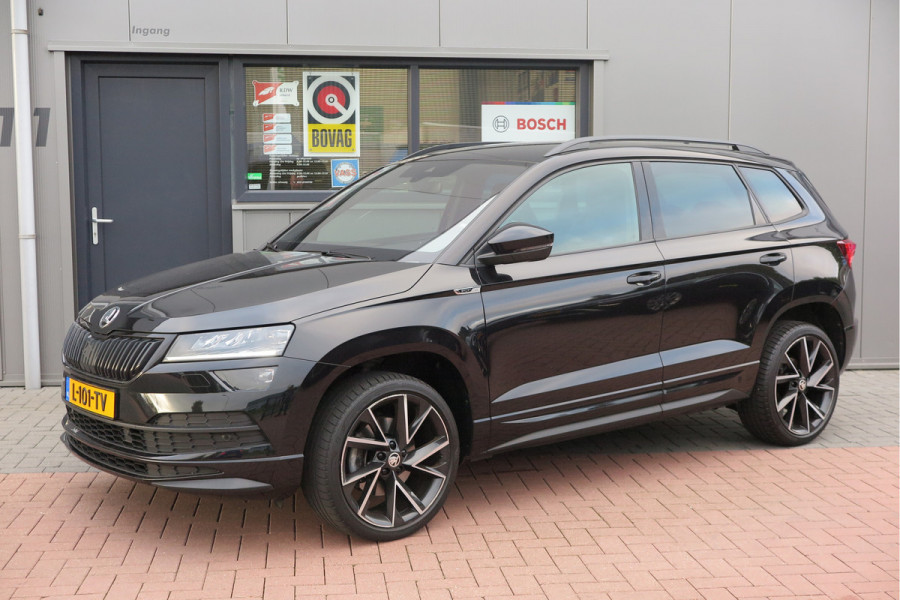 Škoda Karoq 1.5 TSI ACT 150pk Sportline Business Stoelverwarming , Led verlichting , DAB+ radio , Carplay ,Canton sound systeem, Achteruitrijcamera , Parkeersensoren ,Electr. achterklep ,etc. Škoda Karoq 1.5 TSI ACT 150pk Sportline Business Stoelverwarming , Led verlichting , DAB+ radio , Carplay ,Canton sound systeem, Achteruitrijcamera , Parkeersensoren ,Electr. achterklep ,etc.