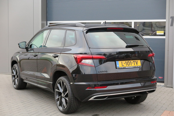 Škoda Karoq 1.5 TSI ACT 150pk Sportline Business Stoelverwarming , Led verlichting , DAB+ radio , Carplay ,Canton sound systeem, Achteruitrijcamera , Parkeersensoren ,Electr. achterklep ,etc. Škoda Karoq 1.5 TSI ACT 150pk Sportline Business Stoelverwarming , Led verlichting , DAB+ radio , Carplay ,Canton sound systeem, Achteruitrijcamera , Parkeersensoren ,Electr. achterklep ,etc.