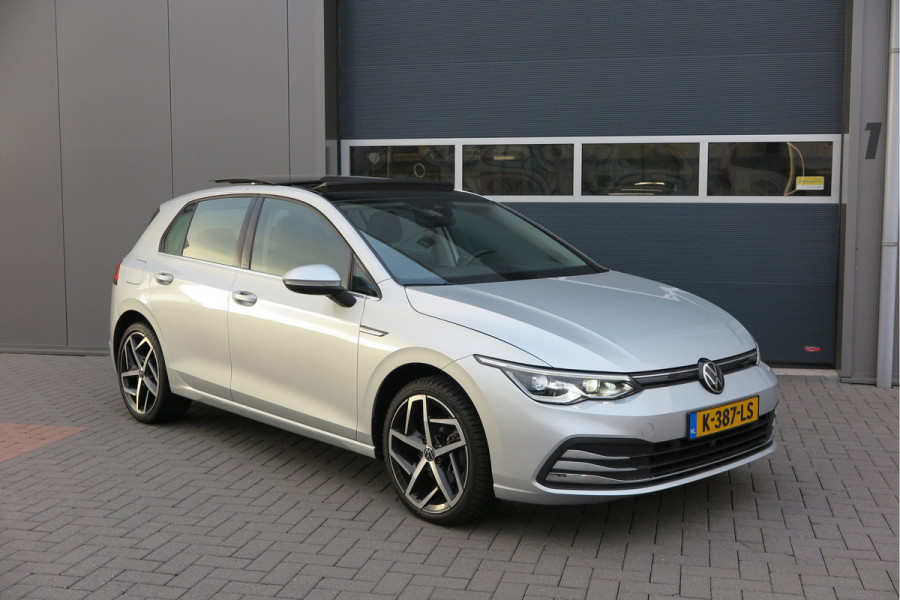 Volkswagen Golf 1.5 eTSI 150pk DSG 1st Edition ,. Pano, Virtual cockpit, LED verl. Electr. bestuurdersstoel met massage , Navigatie , DAB+ Carplay,  Stoelverw etc. Volkswagen Golf 1.5 eTSI 150pk DSG 1st Edition ,. Pano, Virtual cockpit, LED verl. Electr. bestuurdersstoel met massage , Navigatie , DAB+ Carplay,  Stoelverw etc.
