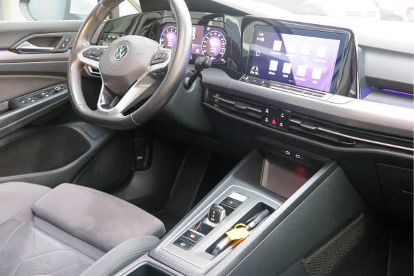 Volkswagen Golf 1.5 eTSI 150pk DSG 1st Edition ,. Pano, Virtual cockpit, LED verl. Electr. bestuurdersstoel met massage , Navigatie , DAB+ Carplay,  Stoelverw etc. Volkswagen Golf 1.5 eTSI 150pk DSG 1st Edition ,. Pano, Virtual cockpit, LED verl. Electr. bestuurdersstoel met massage , Navigatie , DAB+ Carplay,  Stoelverw etc.