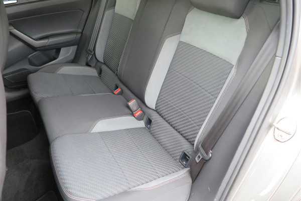 Volkswagen Polo 1.0 TSI 85kw 116pk Highline Business 2xR-Line , Beats audio , PDC, Navi, Carplay, LMV, Cruisecontrol. dealer onderhouden.