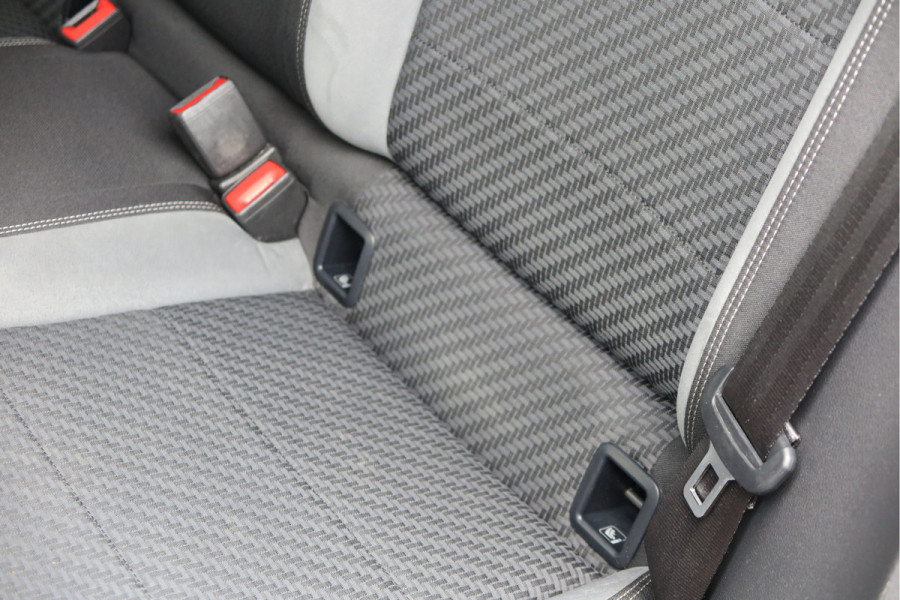 Volkswagen Polo 1.0 TSI 85kw 116pk Highline Business 2xR-Line , Beats audio , PDC, Navi, Carplay, LMV, Cruisecontrol. dealer onderhouden.