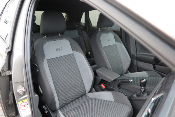 Volkswagen Polo 1.0 TSI 85kw 116pk Highline Business 2xR-Line , Beats audio , PDC, Navi, Carplay, LMV, Cruisecontrol. dealer onderhouden.