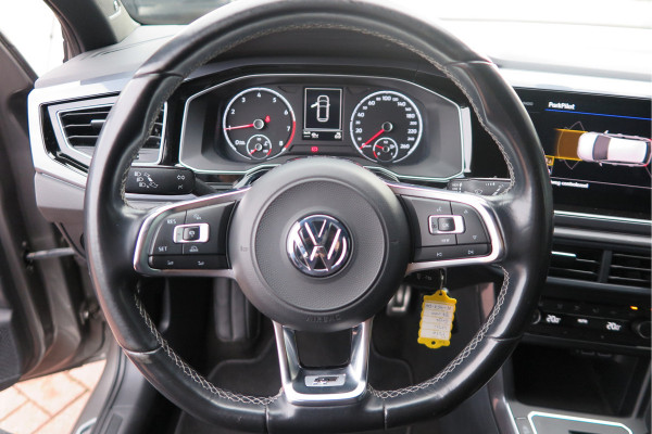 Volkswagen Polo 1.0 TSI 85kw 116pk Highline Business 2xR-Line , Beats audio , PDC, Navi, Carplay, LMV, Cruisecontrol. dealer onderhouden.