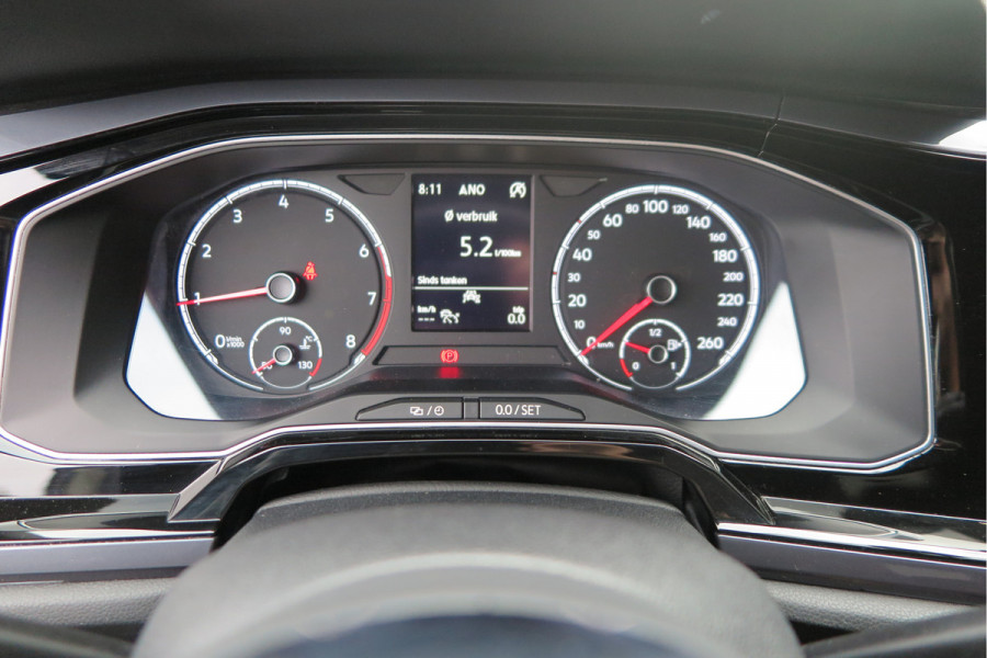 Volkswagen Polo 1.0 TSI 85kw 116pk Highline Business 2xR-Line , Beats audio , PDC, Navi, Carplay, LMV, Cruisecontrol. dealer onderhouden.