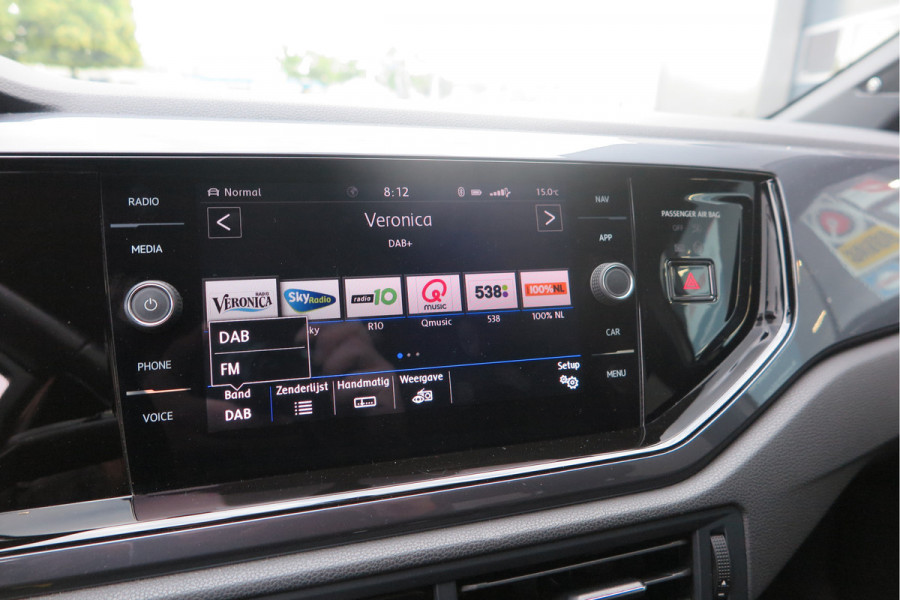 Volkswagen Polo 1.0 TSI 85kw 116pk Highline Business 2xR-Line , Beats audio , PDC, Navi, Carplay, LMV, Cruisecontrol. dealer onderhouden.