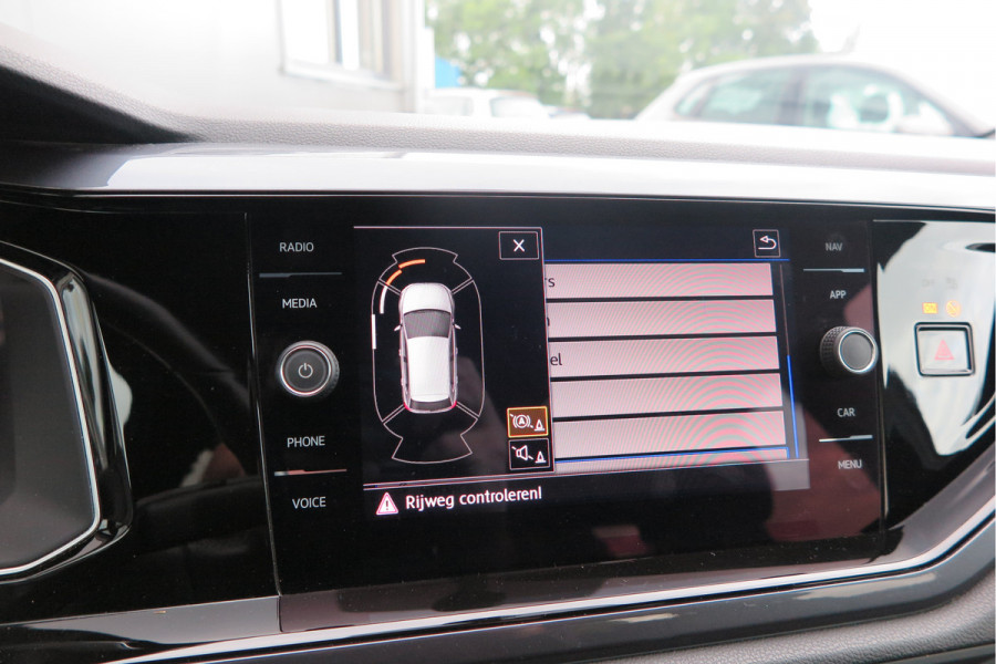 Volkswagen Polo 1.0 TSI 85kw 116pk Highline Business 2xR-Line , Beats audio , PDC, Navi, Carplay, LMV, Cruisecontrol. dealer onderhouden.