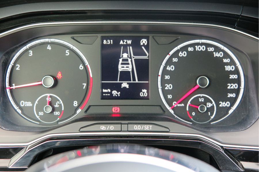 Volkswagen Polo 1.0 TSI 85kw 116pk Highline Business 2xR-Line , Beats audio , PDC, Navi, Carplay, LMV, Cruisecontrol. dealer onderhouden.