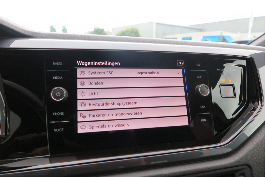 Volkswagen Polo 1.0 TSI 85kw 116pk Highline Business 2xR-Line , Beats audio , PDC, Navi, Carplay, LMV, Cruisecontrol. dealer onderhouden.