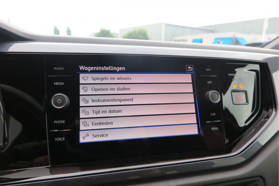 Volkswagen Polo 1.0 TSI 85kw 116pk Highline Business 2xR-Line , Beats audio , PDC, Navi, Carplay, LMV, Cruisecontrol. dealer onderhouden.