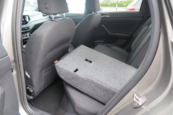 Volkswagen Polo 1.0 TSI 85kw 116pk Highline Business 2xR-Line , Beats audio , PDC, Navi, Carplay, LMV, Cruisecontrol. dealer onderhouden.