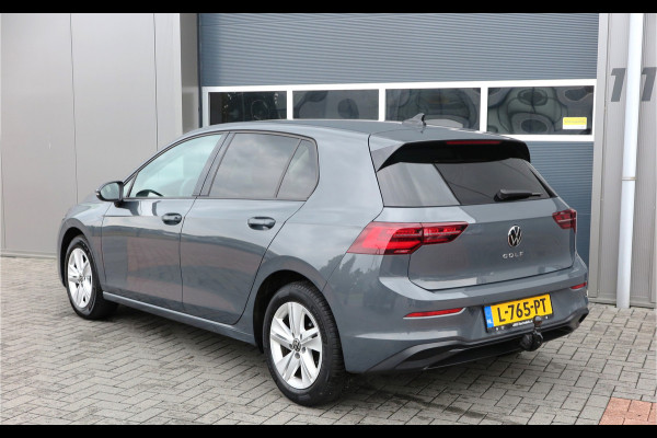 Volkswagen Golf 1.5 TSI 96kw 130pk Style , Panorama dak , Led, Virtual cockpit ,Trekhaak uitklapbaar, PDC, Navigatie via Carplay , DAB+ , Stoelverwarming,Alcantara bekleding, etc. Volkswagen Golf 1.5 TSI 96kw 130pk Style , Panorama dak , Led, Virtual cockpit ,Trekhaak uitklapbaar, PDC, Navigatie via Carplay , DAB+ , Stoelverwarming,Alcantara bekleding, etc.