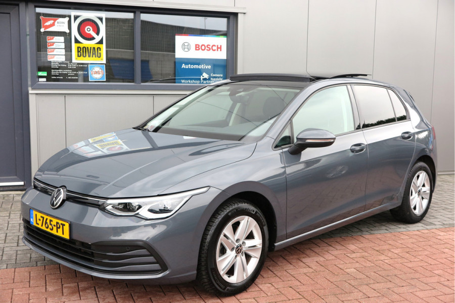 Volkswagen Golf 1.5 TSI 96kw 130pk Style , Panorama dak , Led, Virtual cockpit ,Trekhaak uitklapbaar, PDC, Navigatie via Carplay , DAB+ , Stoelverwarming,Alcantara bekleding, etc. Volkswagen Golf 1.5 TSI 96kw 130pk Style , Panorama dak , Led, Virtual cockpit ,Trekhaak uitklapbaar, PDC, Navigatie via Carplay , DAB+ , Stoelverwarming,Alcantara bekleding, etc.