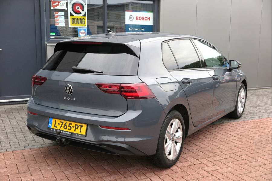 Volkswagen Golf 1.5 TSI 96kw 130pk Style , Panorama dak , Led, Virtual cockpit ,Trekhaak uitklapbaar, PDC, Navigatie via Carplay , DAB+ , Stoelverwarming,Alcantara bekleding, etc. Volkswagen Golf 1.5 TSI 96kw 130pk Style , Panorama dak , Led, Virtual cockpit ,Trekhaak uitklapbaar, PDC, Navigatie via Carplay , DAB+ , Stoelverwarming,Alcantara bekleding, etc.