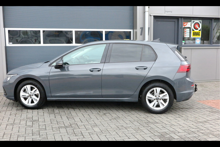 Volkswagen Golf 1.5 TSI 96kw 130pk Style , Panorama dak , Led, Virtual cockpit ,Trekhaak uitklapbaar, PDC, Navigatie via Carplay , DAB+ , Stoelverwarming,Alcantara bekleding, etc. Volkswagen Golf 1.5 TSI 96kw 130pk Style , Panorama dak , Led, Virtual cockpit ,Trekhaak uitklapbaar, PDC, Navigatie via Carplay , DAB+ , Stoelverwarming,Alcantara bekleding, etc.
