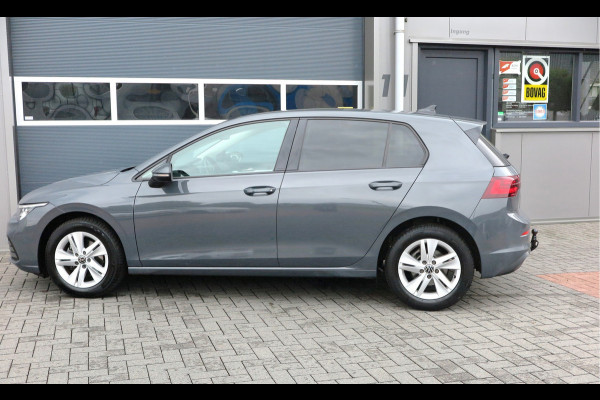 Volkswagen Golf 1.5 TSI 96kw 130pk Style , Panorama dak , Led, Virtual cockpit ,Trekhaak uitklapbaar, PDC, Navigatie via Carplay , DAB+ , Stoelverwarming,Alcantara bekleding, etc. Volkswagen Golf 1.5 TSI 96kw 130pk Style , Panorama dak , Led, Virtual cockpit ,Trekhaak uitklapbaar, PDC, Navigatie via Carplay , DAB+ , Stoelverwarming,Alcantara bekleding, etc.