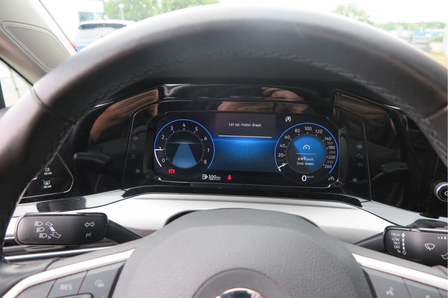 Volkswagen Golf 1.5 TSI 96kw 130pk Style , Panorama dak , Led, Virtual cockpit ,Trekhaak uitklapbaar, PDC, Navigatie via Carplay , DAB+ , Stoelverwarming,Alcantara bekleding, etc. Volkswagen Golf 1.5 TSI 96kw 130pk Style , Panorama dak , Led, Virtual cockpit ,Trekhaak uitklapbaar, PDC, Navigatie via Carplay , DAB+ , Stoelverwarming,Alcantara bekleding, etc.