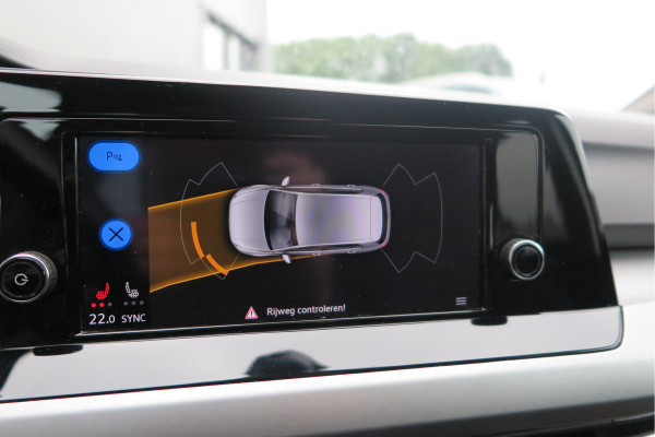 Volkswagen Golf 1.5 TSI 96kw 130pk Style , Panorama dak , Led, Virtual cockpit ,Trekhaak uitklapbaar, PDC, Navigatie via Carplay , DAB+ , Stoelverwarming,Alcantara bekleding, etc. Volkswagen Golf 1.5 TSI 96kw 130pk Style , Panorama dak , Led, Virtual cockpit ,Trekhaak uitklapbaar, PDC, Navigatie via Carplay , DAB+ , Stoelverwarming,Alcantara bekleding, etc.