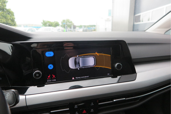 Volkswagen Golf 1.5 TSI 96kw 130pk Style , Panorama dak , Led, Virtual cockpit ,Trekhaak uitklapbaar, PDC, Navigatie via Carplay , DAB+ , Stoelverwarming,Alcantara bekleding, etc. Volkswagen Golf 1.5 TSI 96kw 130pk Style , Panorama dak , Led, Virtual cockpit ,Trekhaak uitklapbaar, PDC, Navigatie via Carplay , DAB+ , Stoelverwarming,Alcantara bekleding, etc.