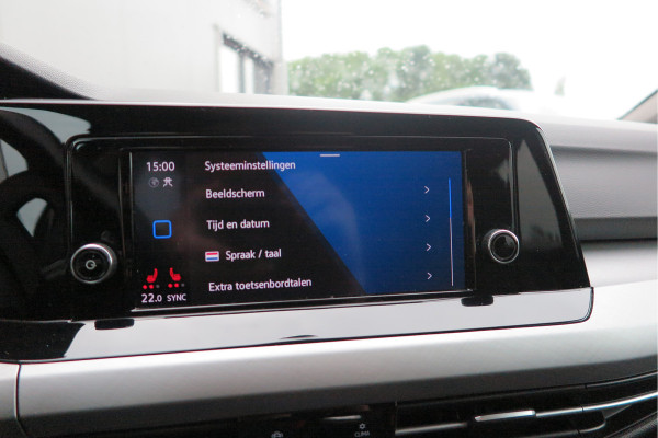 Volkswagen Golf 1.5 TSI 96kw 130pk Style , Panorama dak , Led, Virtual cockpit ,Trekhaak uitklapbaar, PDC, Navigatie via Carplay , DAB+ , Stoelverwarming,Alcantara bekleding, etc. Volkswagen Golf 1.5 TSI 96kw 130pk Style , Panorama dak , Led, Virtual cockpit ,Trekhaak uitklapbaar, PDC, Navigatie via Carplay , DAB+ , Stoelverwarming,Alcantara bekleding, etc.